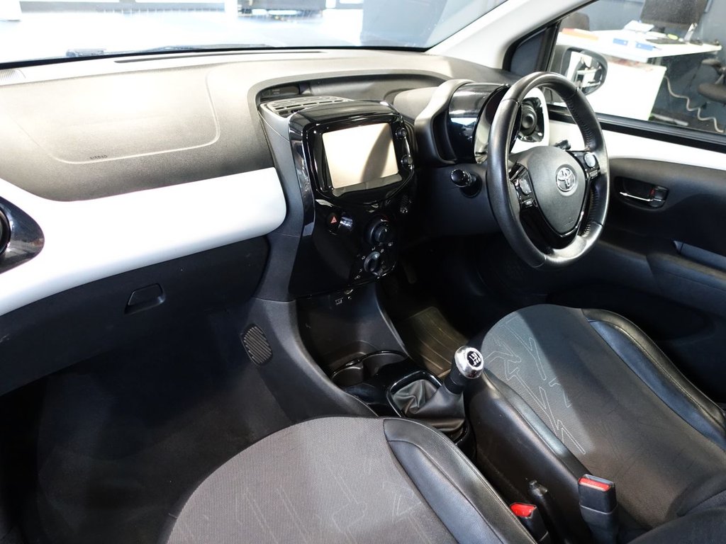 Used Toyota AYGO 2014 for sale - 77139542: Photo 11