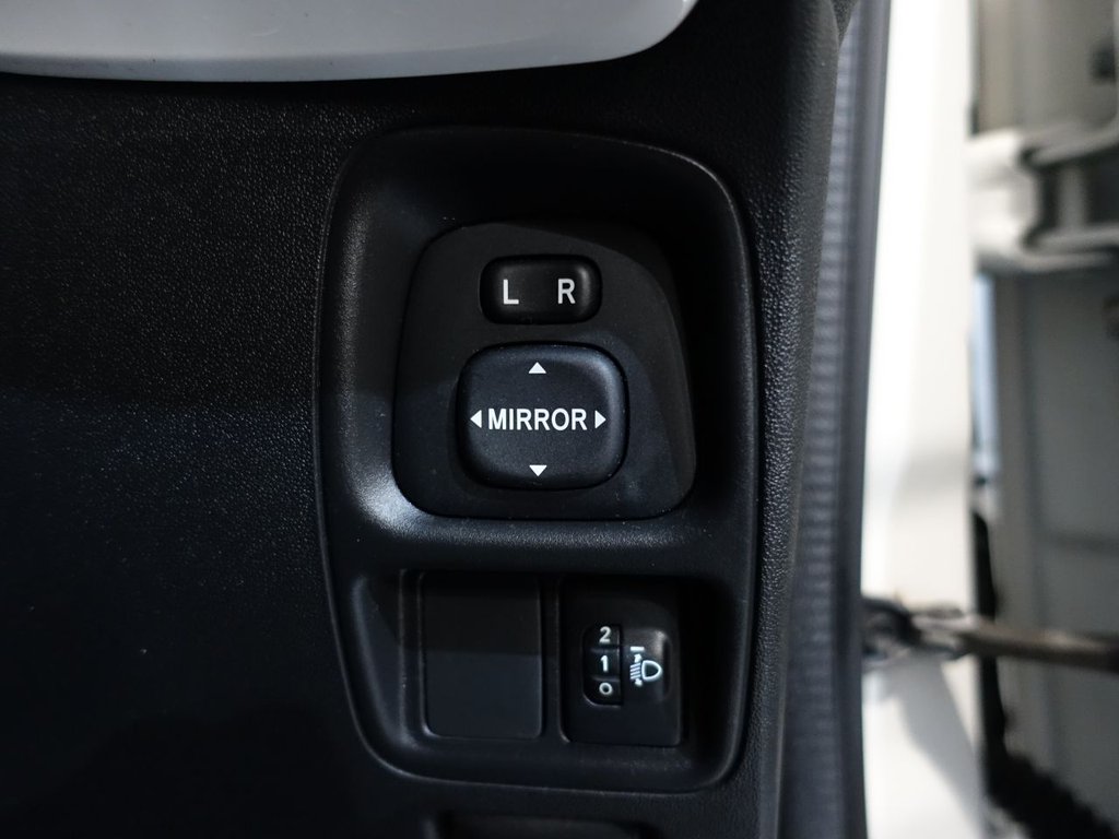 Used Toyota AYGO 2014 for sale - 77139542: Photo 27