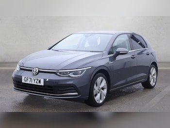 Used Volkswagen Golf 2021 for sale - 77100999: Photo