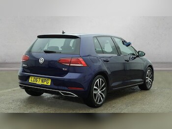 Used Volkswagen Golf 2017 for sale - 77920364: Photo