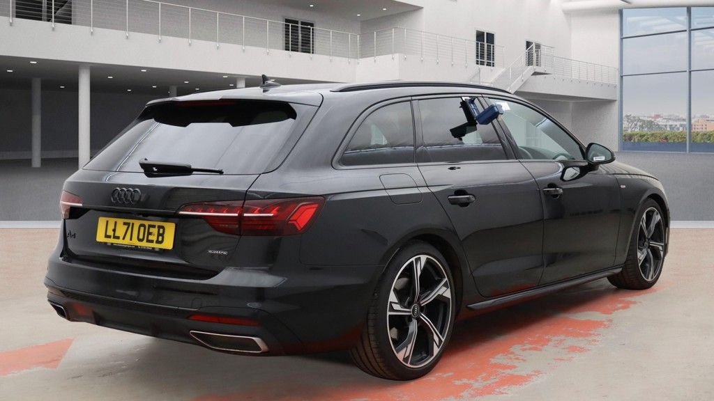 Used Audi A4 2022 for sale - 77920142: Photo 4