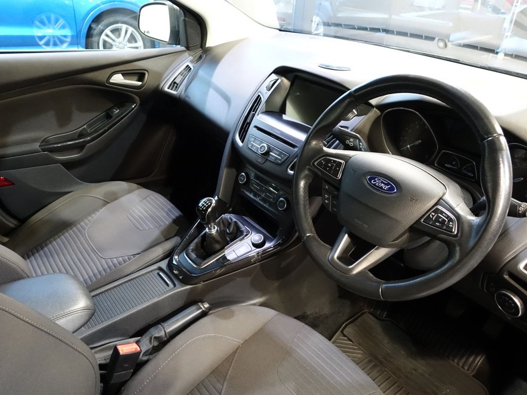 Used Ford Focus 2017 for sale - 77263441: Photo 2
