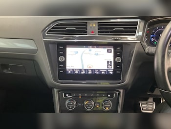 Used Volkswagen Tiguan 2019 for sale - 76345502: Photo 2