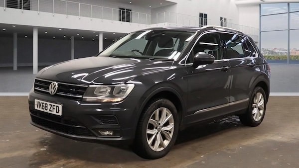 Used Volkswagen Tiguan 2018 for sale - 76338624: Photo 2