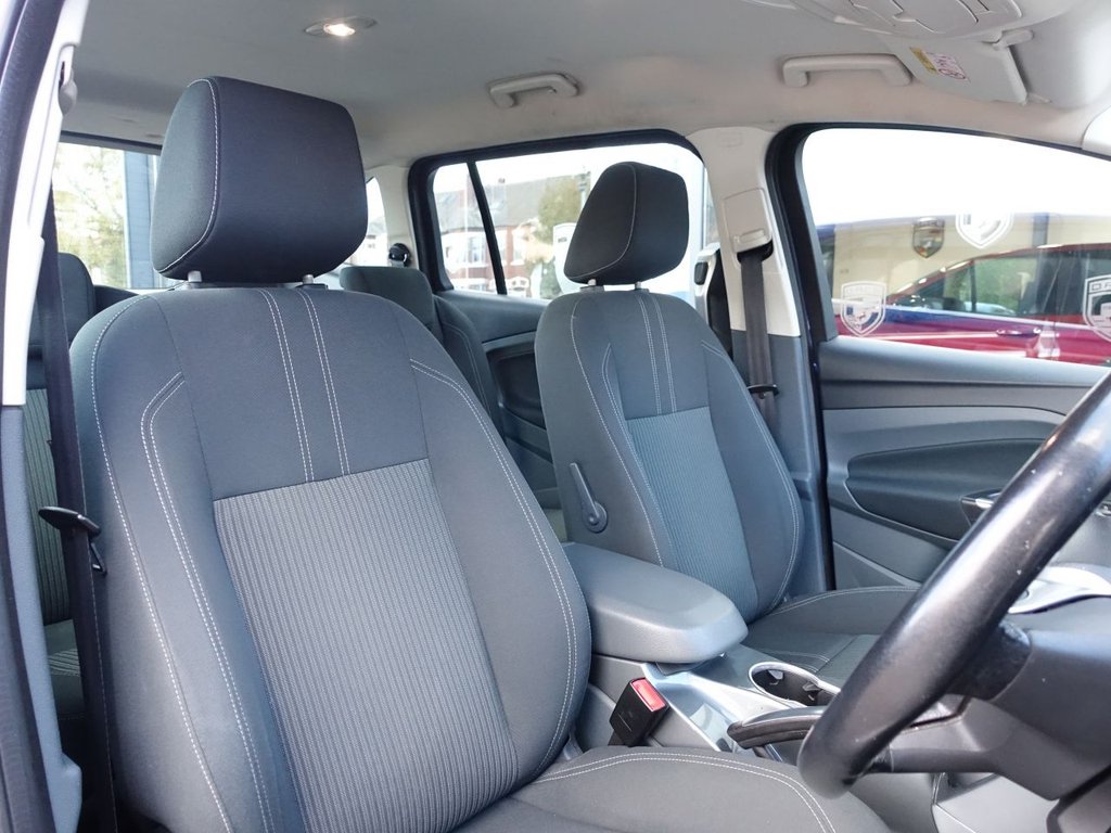 Used Ford Grand C-Max 2014 for sale - 76386495: Photo 2