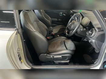 Used MINI Electric Hatch 2020 for sale - 75986492: Photo