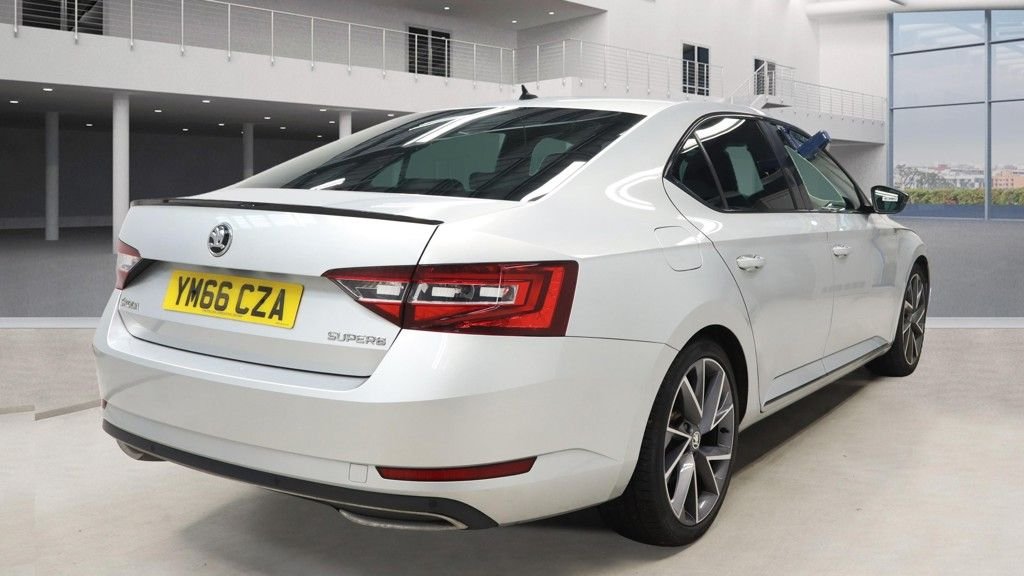 Used Skoda Superb 2016 for sale - 76163115: Photo 6
