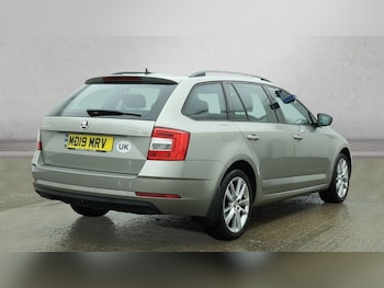 Used Skoda Octavia 2019 for sale - 78487795: Photo