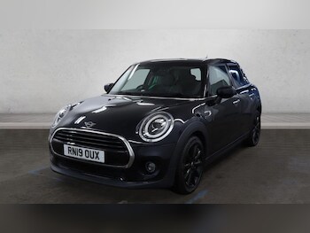 Used MINI Hatch 2019 for sale - 78200532: Photo