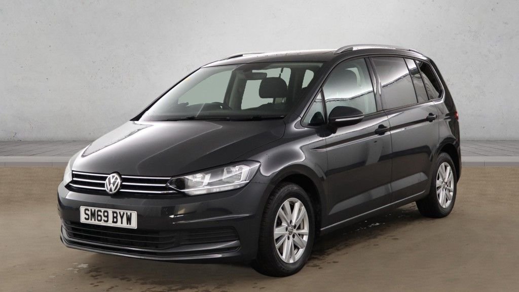 Used Volkswagen Touran 2019 for sale - 78154141: Photo 2