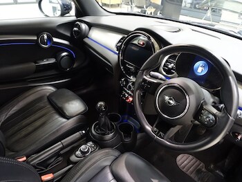 Used MINI Hatch 2022 for sale - 77027035: Photo