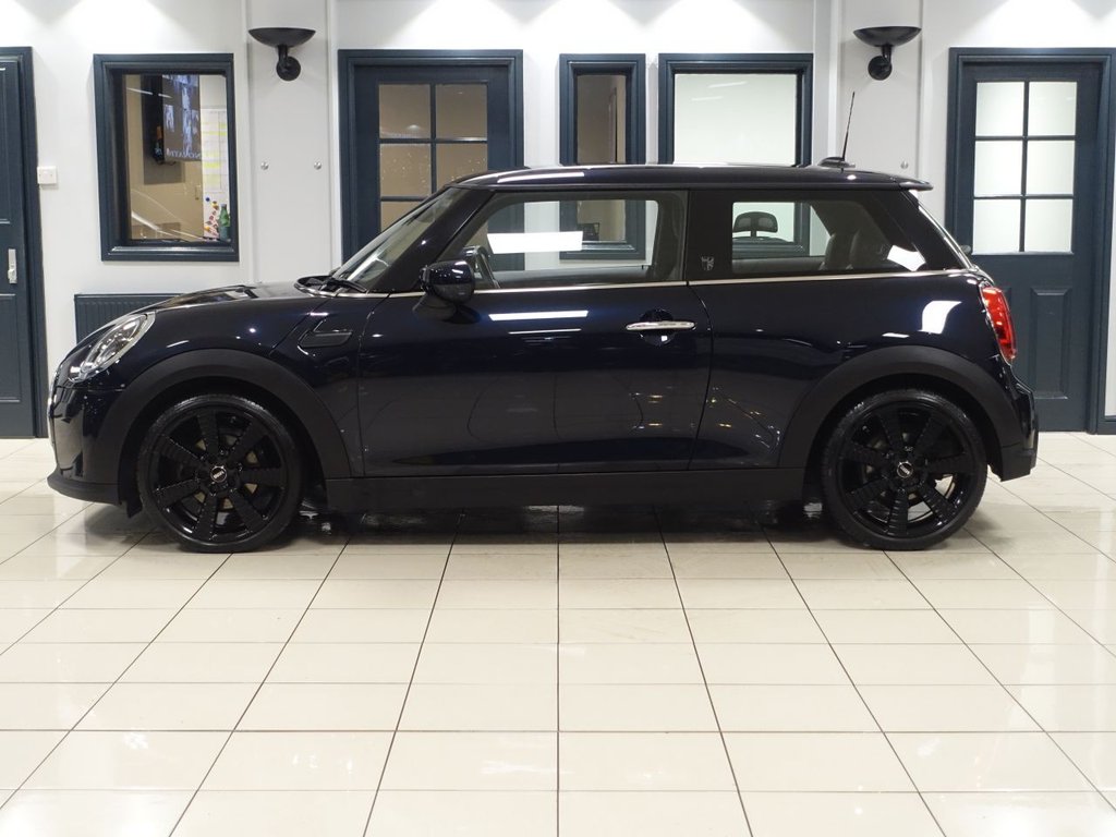 Used MINI Hatch 2022 for sale - 77027035: Photo 9