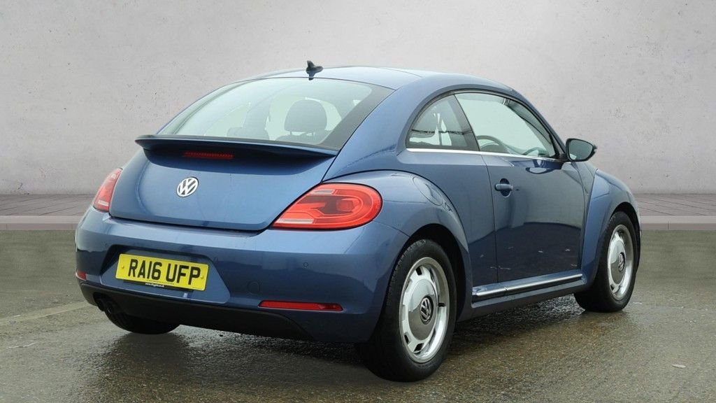 Used Volkswagen Beetle 2016 for sale - 77655041: Photo 4