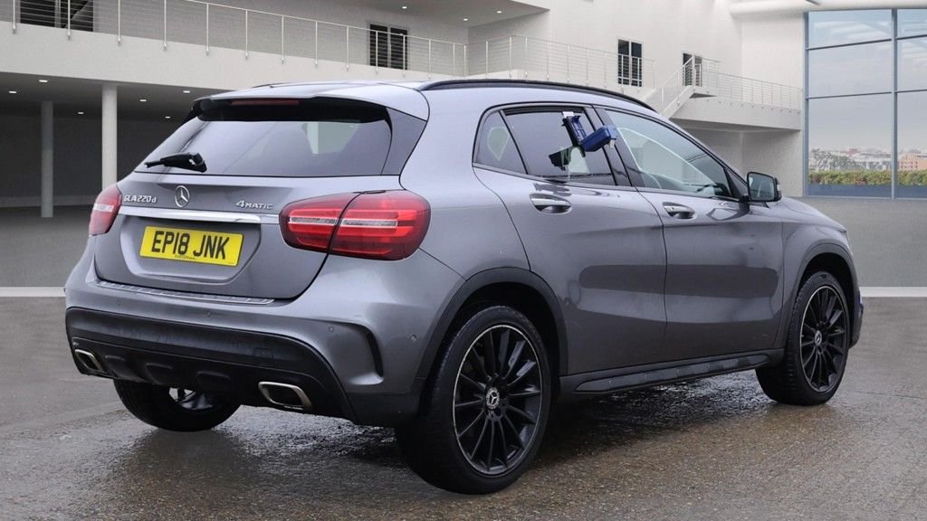 Used Mercedes-Benz GLA 2018 for sale - 76617729: Photo 4