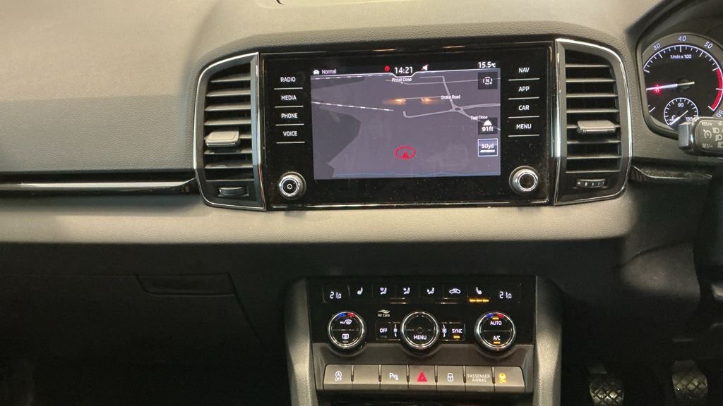 Used Skoda Karoq 2018 for sale - 76547108: Photo 2