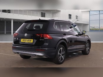 Used Volkswagen Tiguan Allspace 2018 for sale - 76396076: Photo