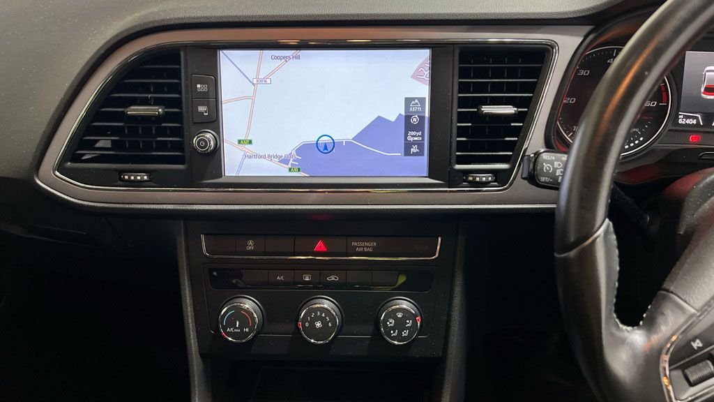 Used SEAT Leon 2018 for sale - 76356942: Photo 2