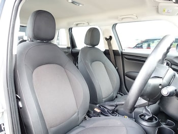 Used MINI Hatch 2020 for sale - 75403368: Photo