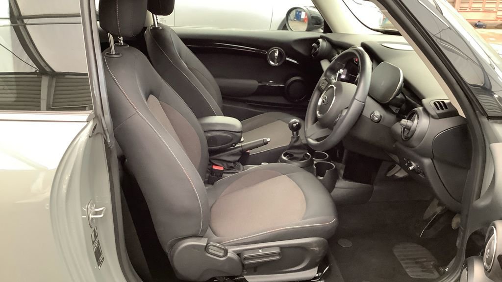 Used MINI Hatch 2021 for sale - 76367783: Photo 3