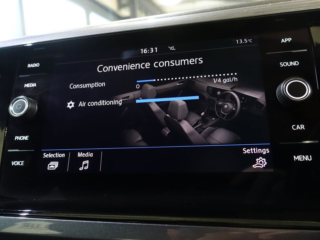 Used Volkswagen Polo 2018 for sale - 77850032: Photo 31