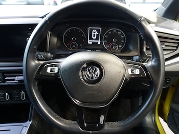Used Volkswagen Polo 2018 for sale - 77850032: Photo