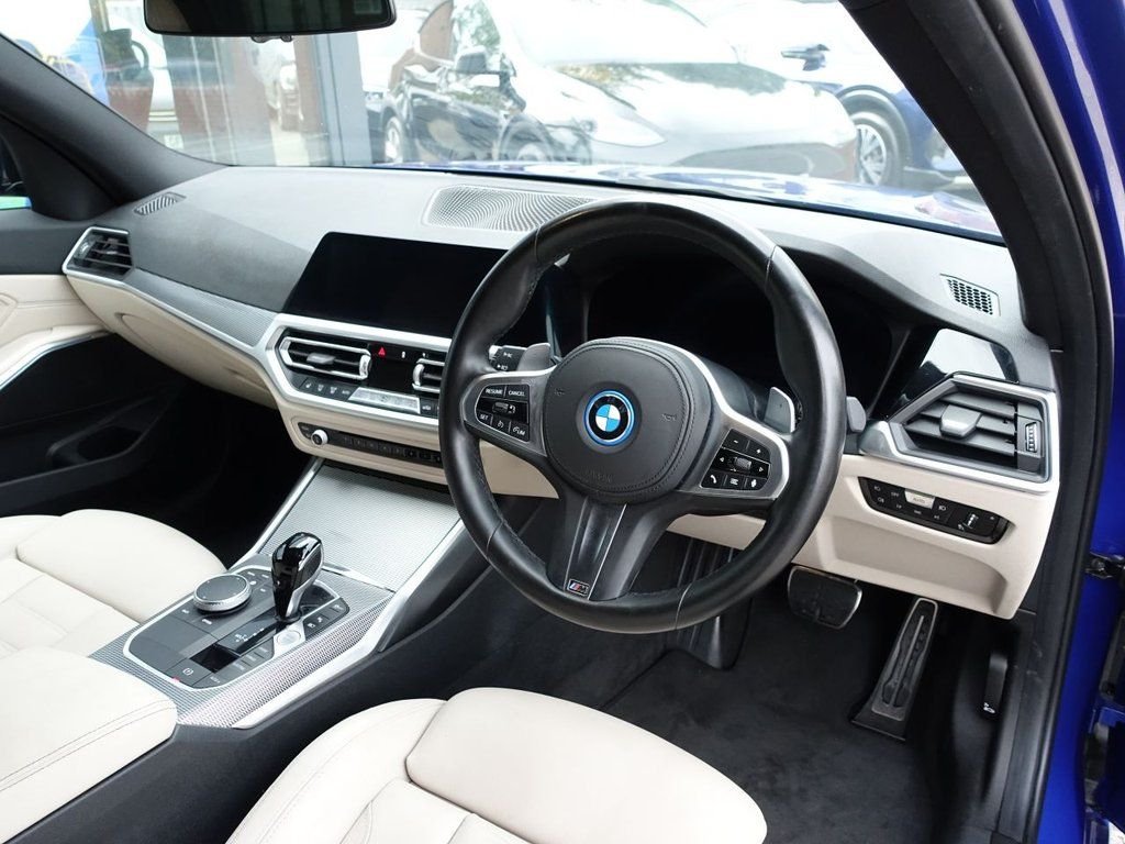 Used BMW 3 Series 2022 for sale - 76372528: Photo 3