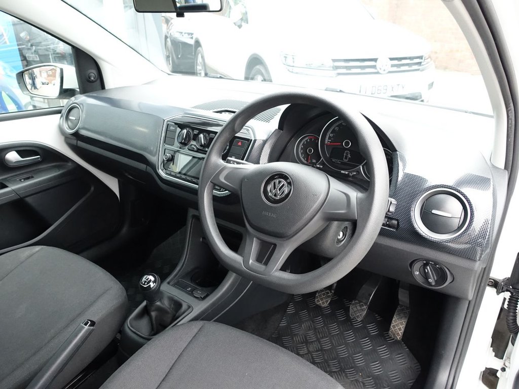 Used Volkswagen up! 2019 for sale - 76163108: Photo 15