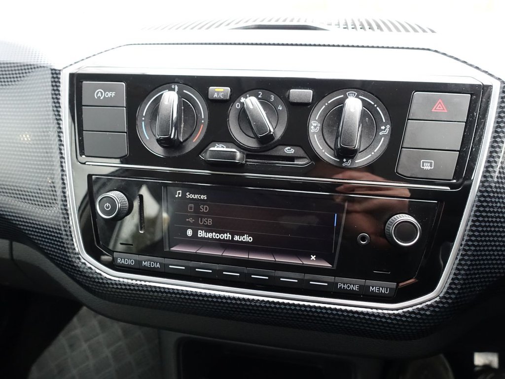 Used Volkswagen up! 2019 for sale - 76163108: Photo 28