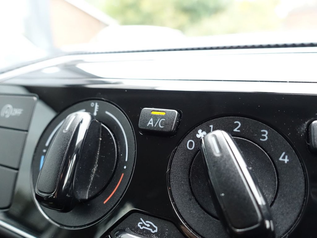 Used Volkswagen up! 2019 for sale - 76163108: Photo 39