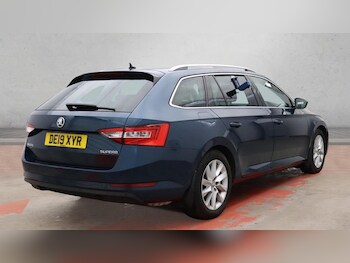 Used Skoda Superb 2019 for sale - 77655556: Photo