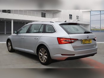 Used Skoda Superb 2017 for sale - 76039848: Photo 4