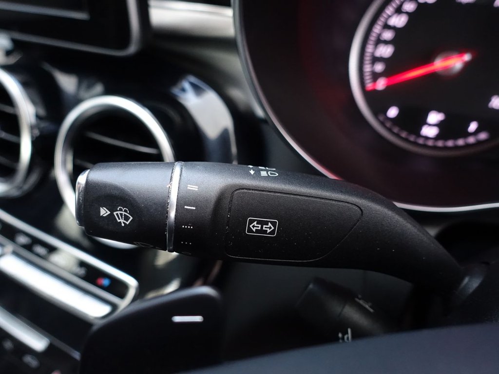 Used Mercedes-Benz C Class 2018 for sale - 76535785: Photo 30