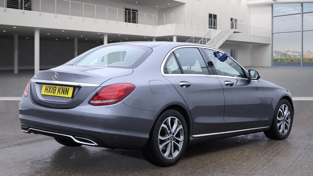 Used Mercedes-Benz C Class 2018 for sale - 76535785: Photo 5