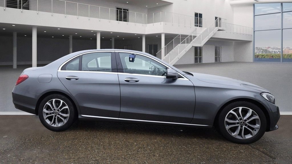 Used Mercedes-Benz C Class 2018 for sale - 76535785: Photo 6