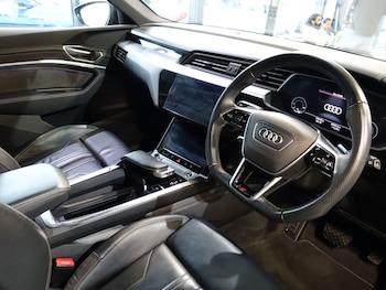 Used Audi e-tron 2021 for sale - 77680948: Photo