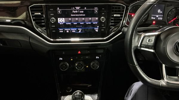 Used Volkswagen T-Roc 2021 for sale - 76591069: Photo 2