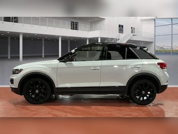 Used Volkswagen T-Roc 2021 for sale - 76591069: Photo