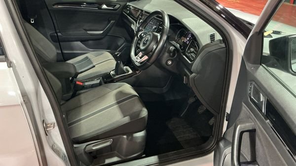 Used Volkswagen T-Roc 2021 for sale - 76591069: Photo 6