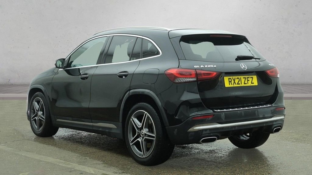 Used Mercedes-Benz GLA 2021 for sale - 77920196: Photo 3