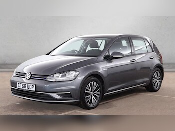 Used Volkswagen Golf 2019 for sale - 77850097: Photo