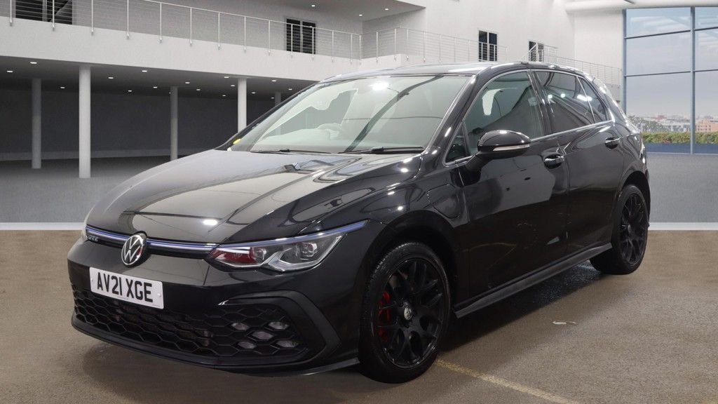 Used Volkswagen Golf 2021 for sale - 76617837: Photo 2