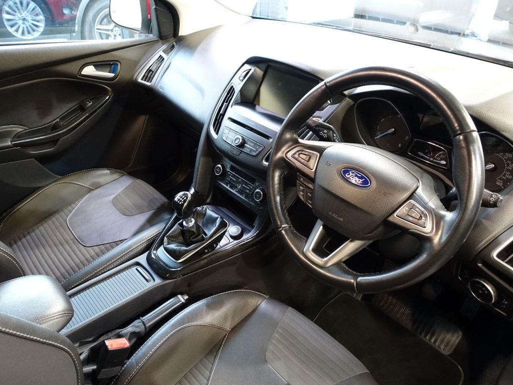 Used Ford Focus 2015 for sale - 77436586: Photo 2