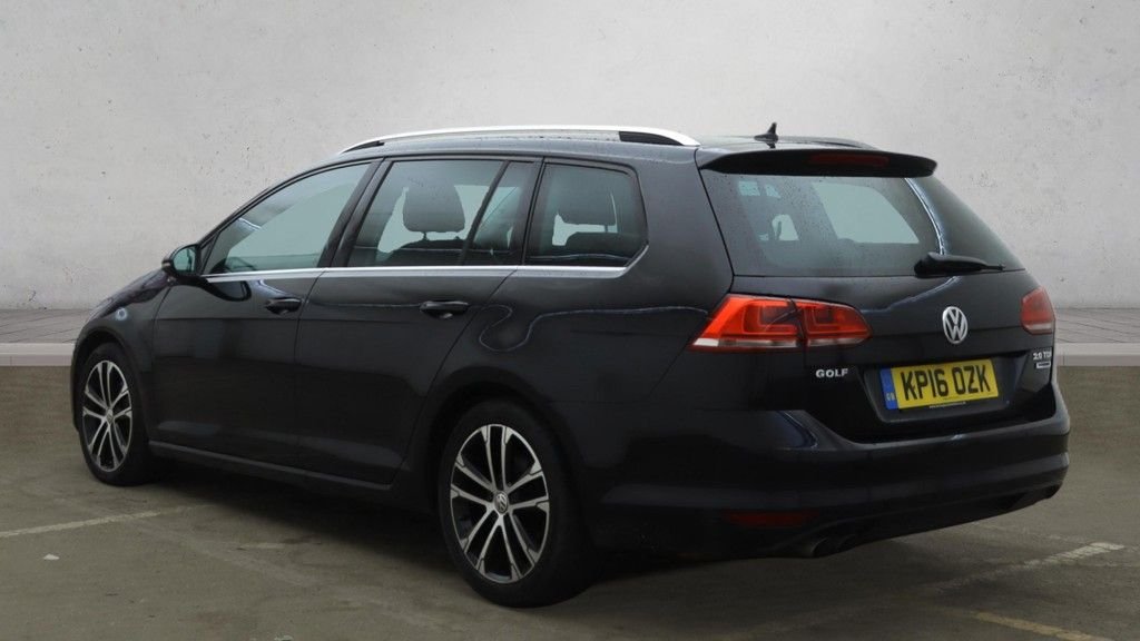 Used Volkswagen Golf 2016 for sale - 77521099: Photo 3