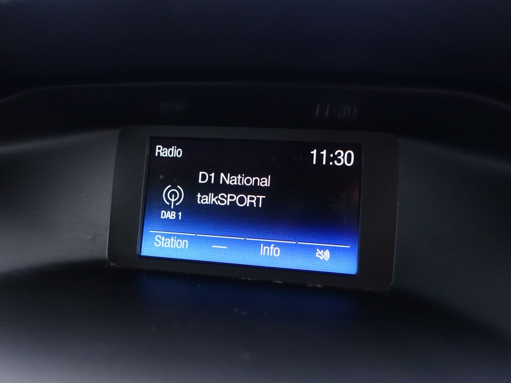 Used Ford Focus 2015 for sale - 76496863: Photo 2