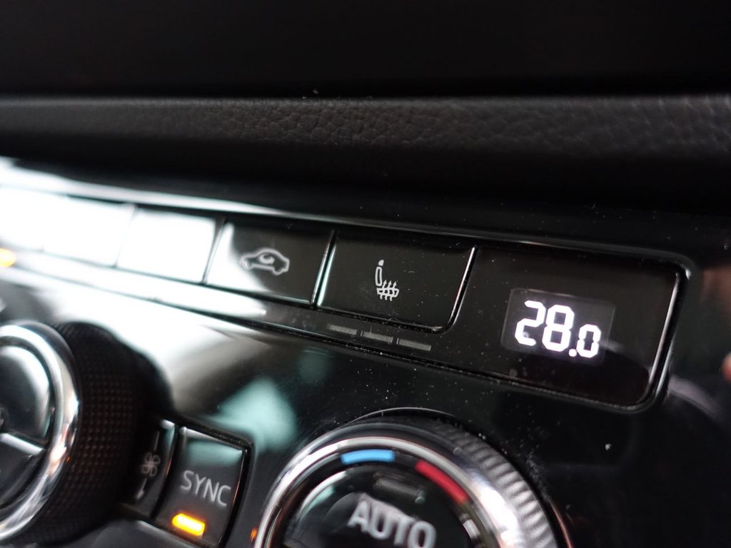 Used Skoda Superb 2019 for sale - 76038639: Photo 35