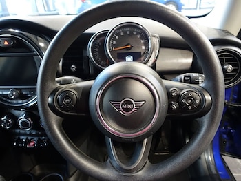 Used MINI Hatch 2018 for sale - 77572234: Photo