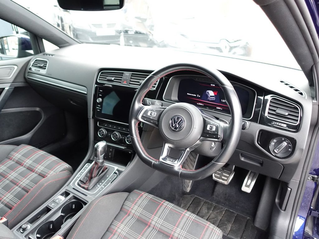 Used Volkswagen Golf 2018 for sale - 76098138: Photo 14