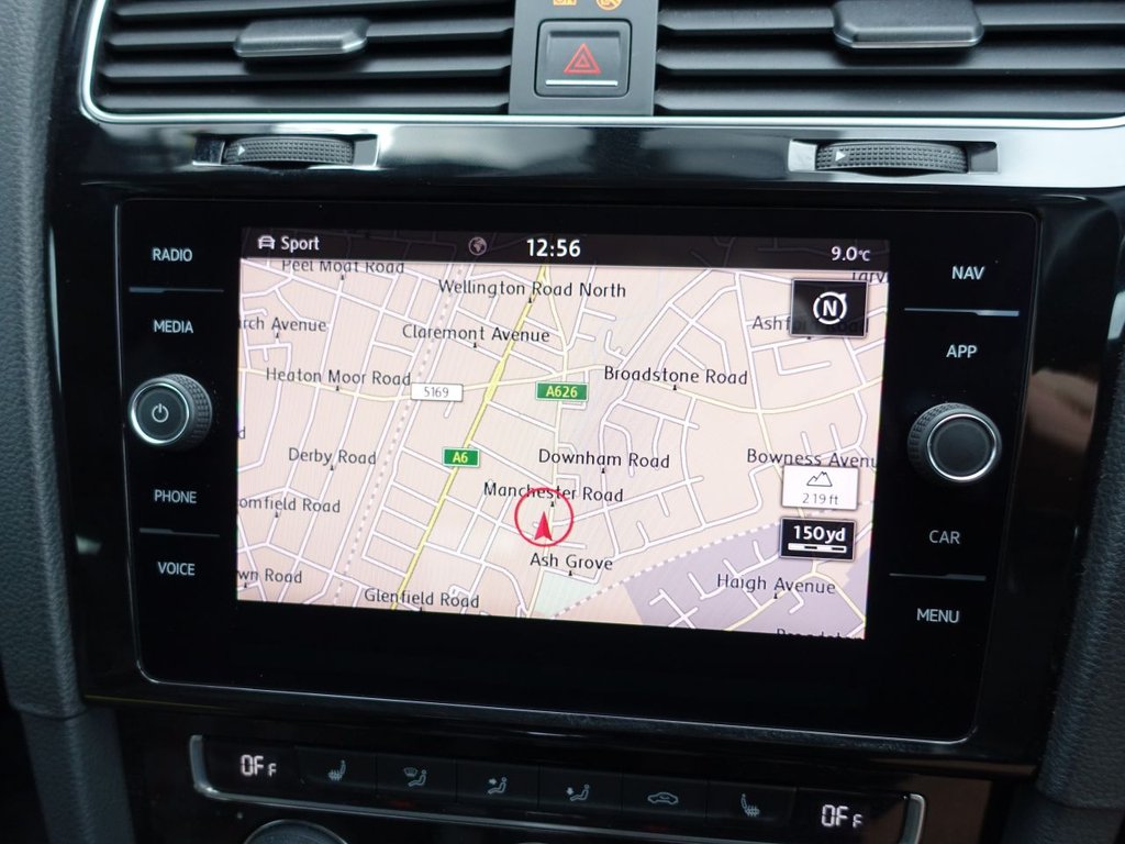 Used Volkswagen Golf 2018 for sale - 76098138: Photo 2