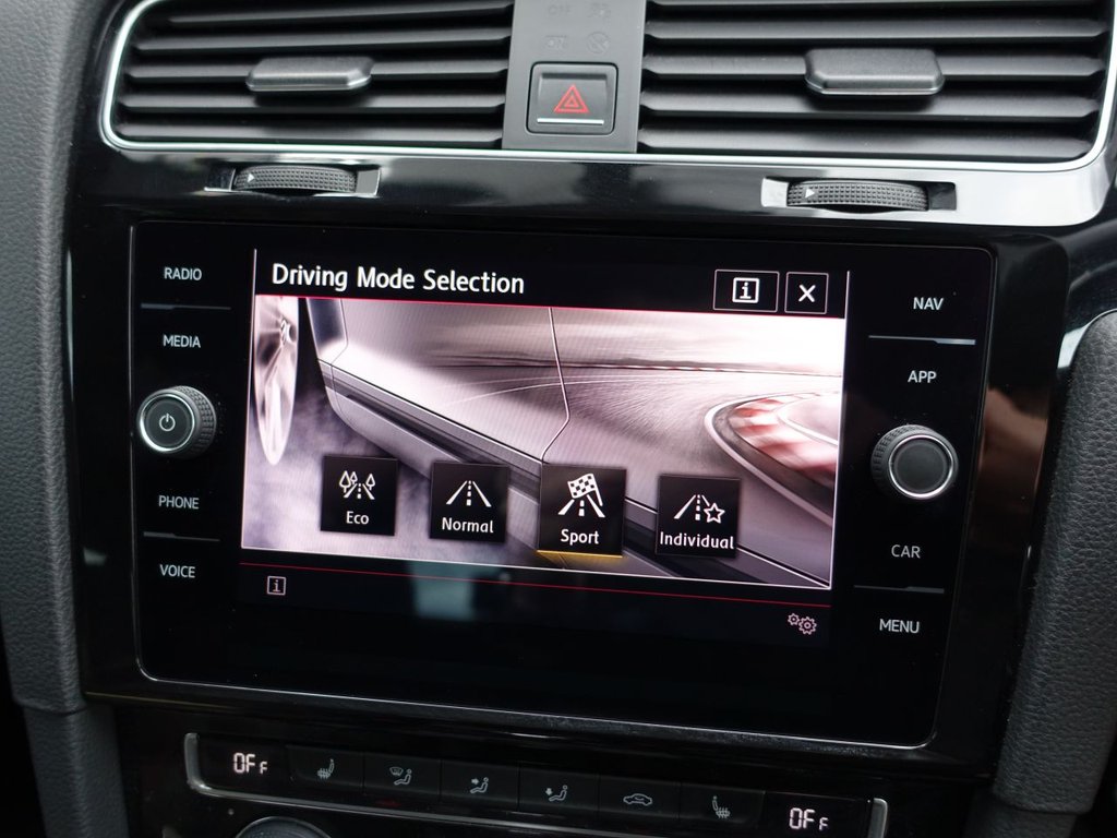 Used Volkswagen Golf 2018 for sale - 76098138: Photo 29