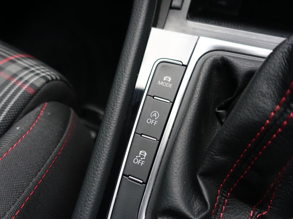 Used Volkswagen Golf 2018 for sale - 76098138: Photo 45